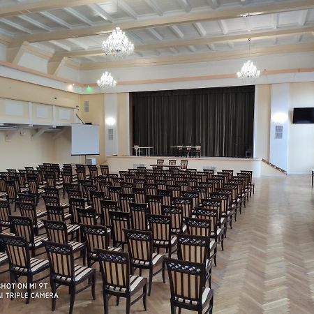 Hotel I Restauracja Admiral Legnica Eksteriør bilde